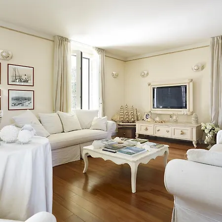 Dei Marmi, Pool & Garden *
